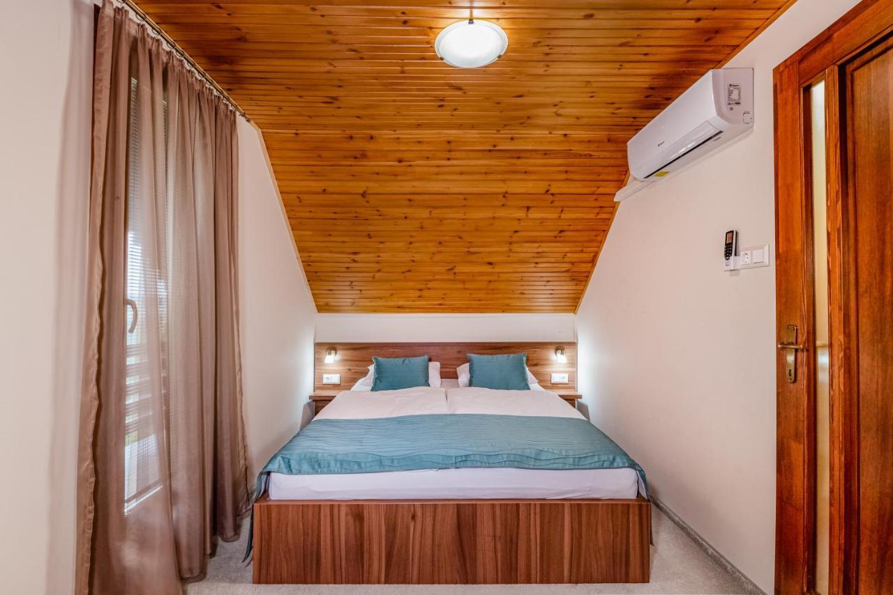 Pósteleki Vendégház-Nyugalom Szigetei Gyula Exterior foto